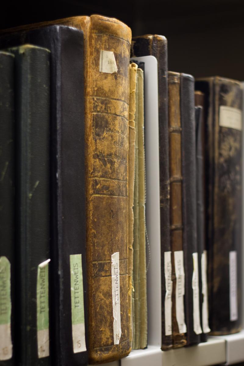 2019 Geschichte Archiv Genealogische Datenbank 01
