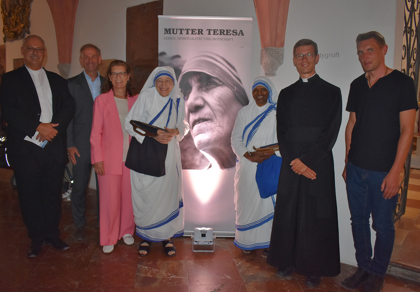 2023 09 11 pb alb ausstellung mutter teresa1