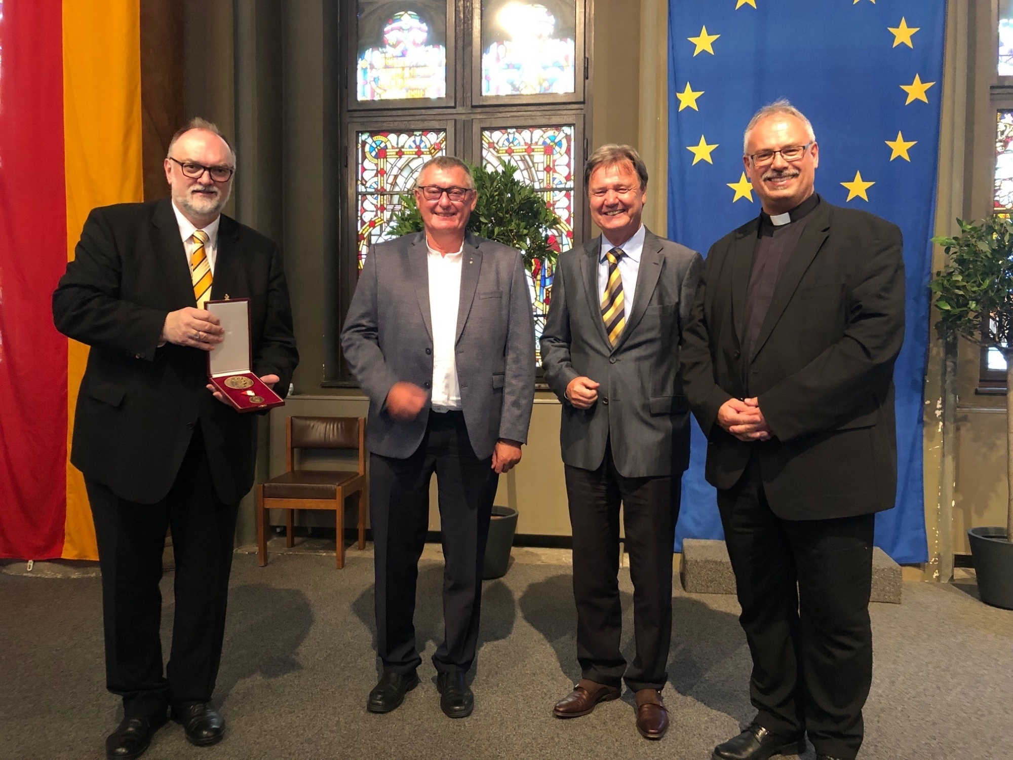 210715 Bürgermedaille Klaus Metzl Bildquelle Monika Zieringer PBP