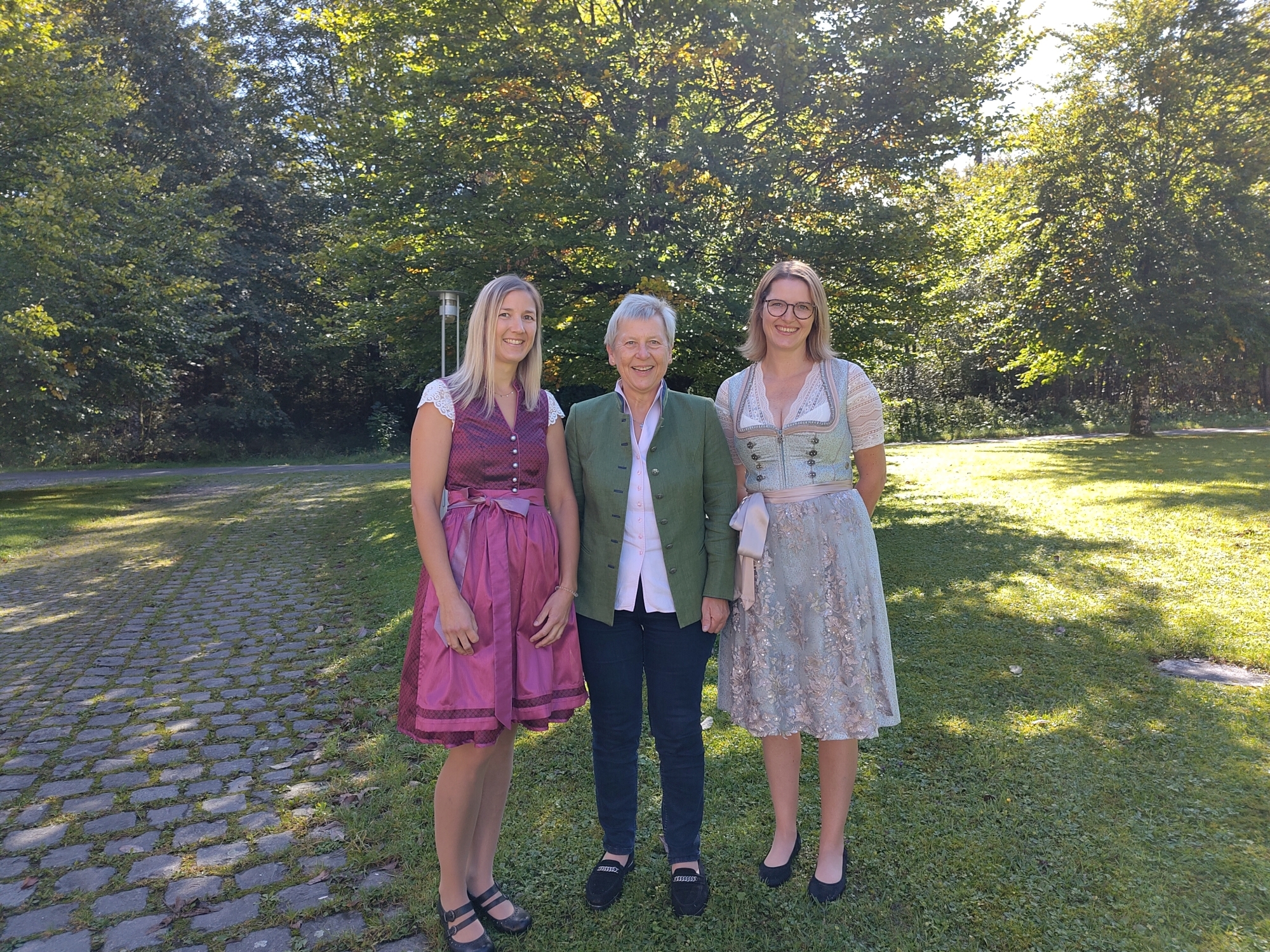 Übergabe bei der ländlichen Familienberatung
