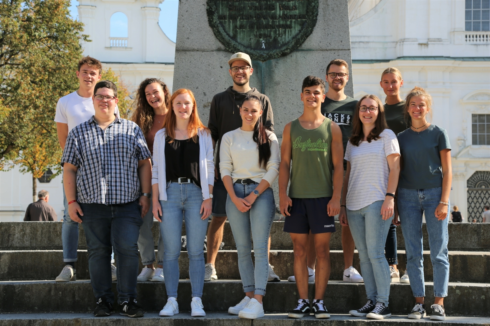 J9 HOME Base Studenten 04 10 2021 Domplatz Neue J9 Studenten Jüngerschaftsschule Susanne Schmidt