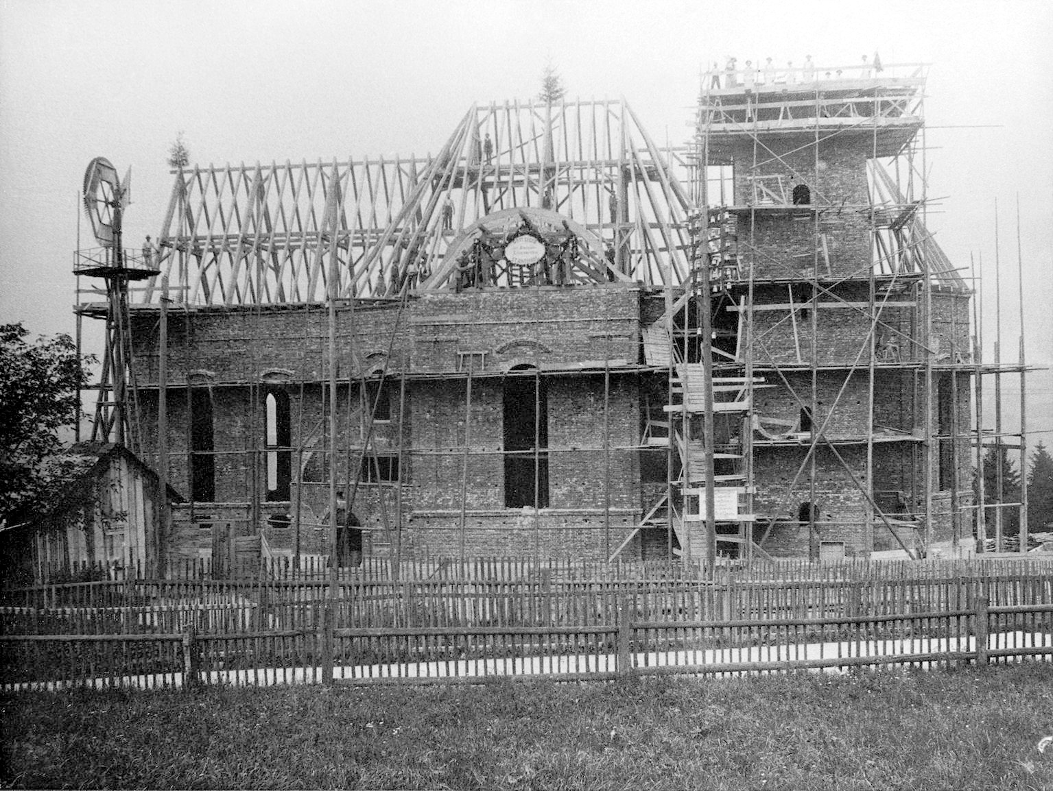 St Anton aussen bau