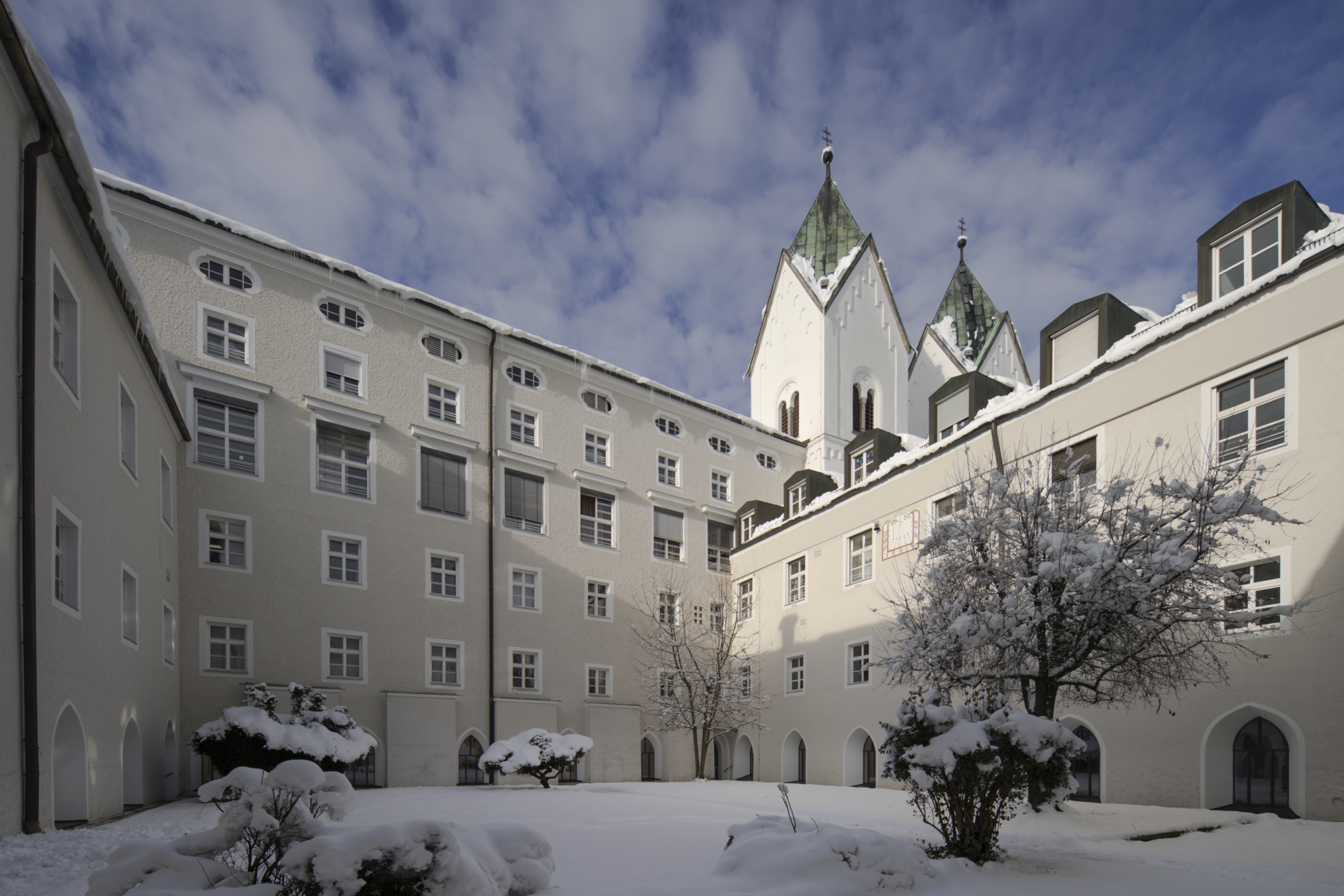 Niedernburg im Winter