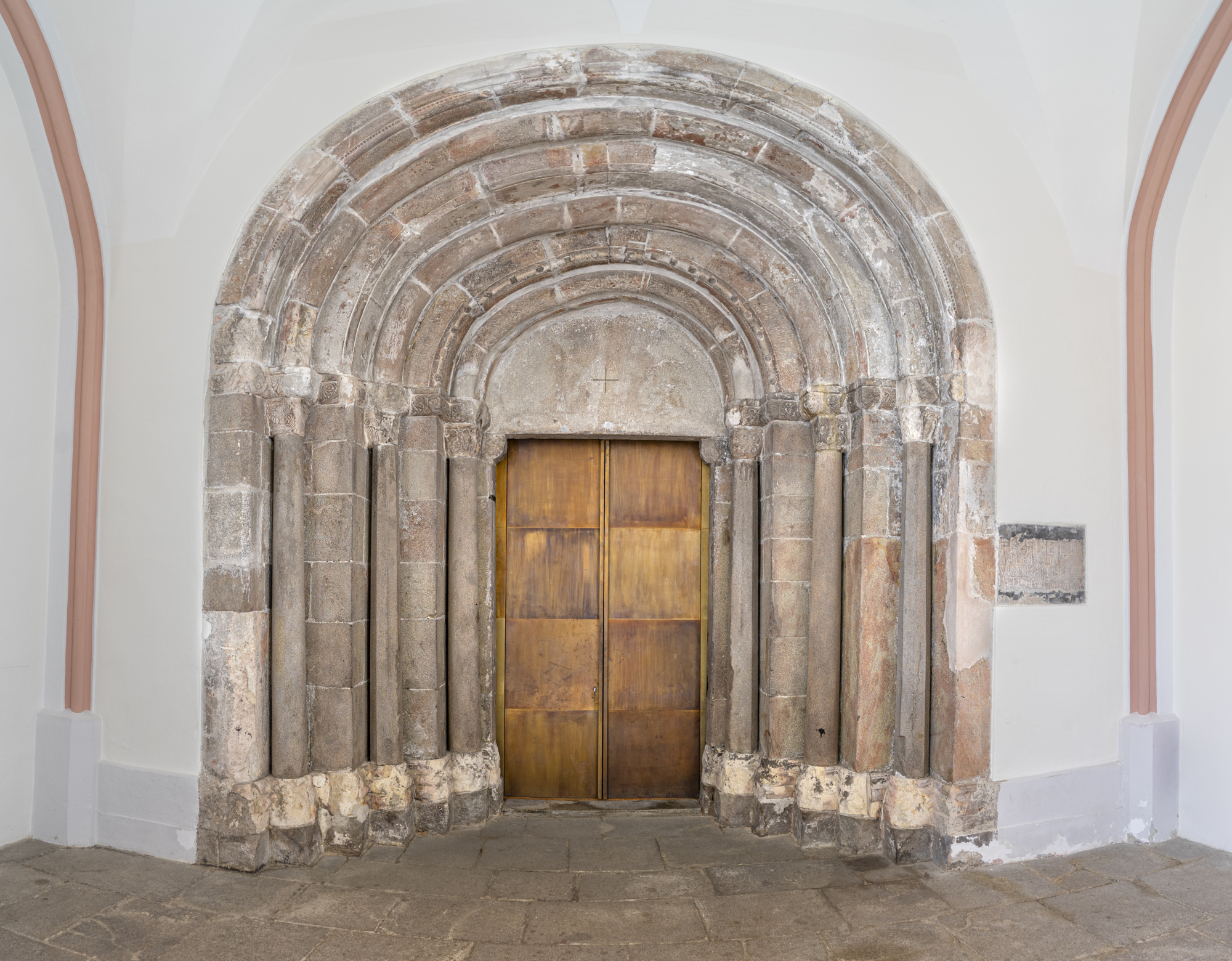 Portal Niedernburg