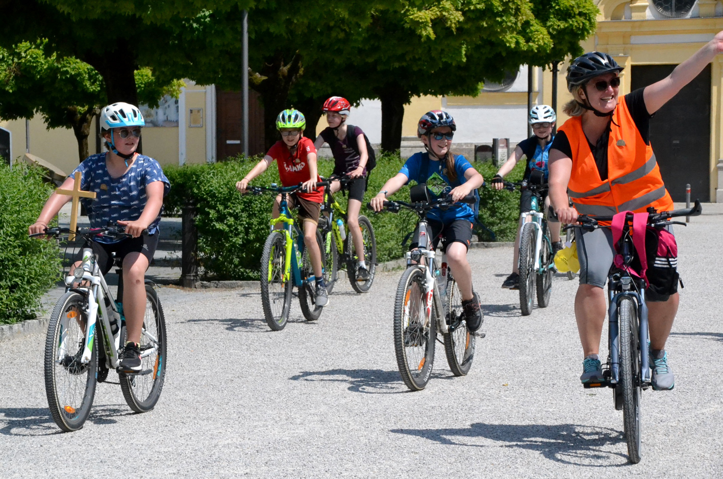 2021 06 15 aoelfb radwallfahrt neukirchen1