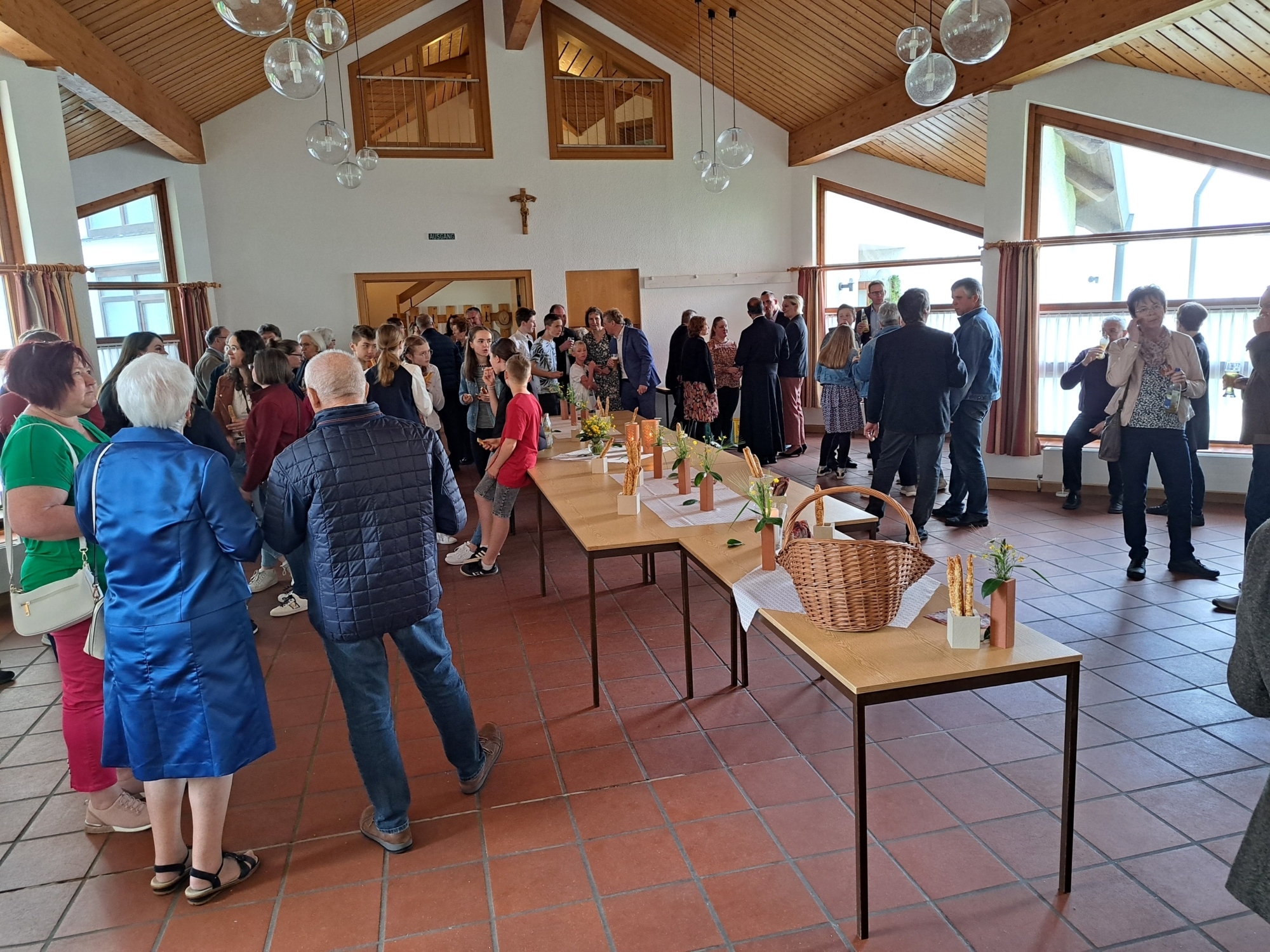 20230521 Visitation Abschluss Godie Stehempfang UA 105