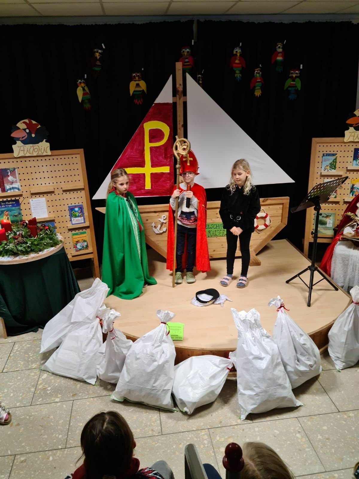 221228 Nikolaus22 ENZ Schule02