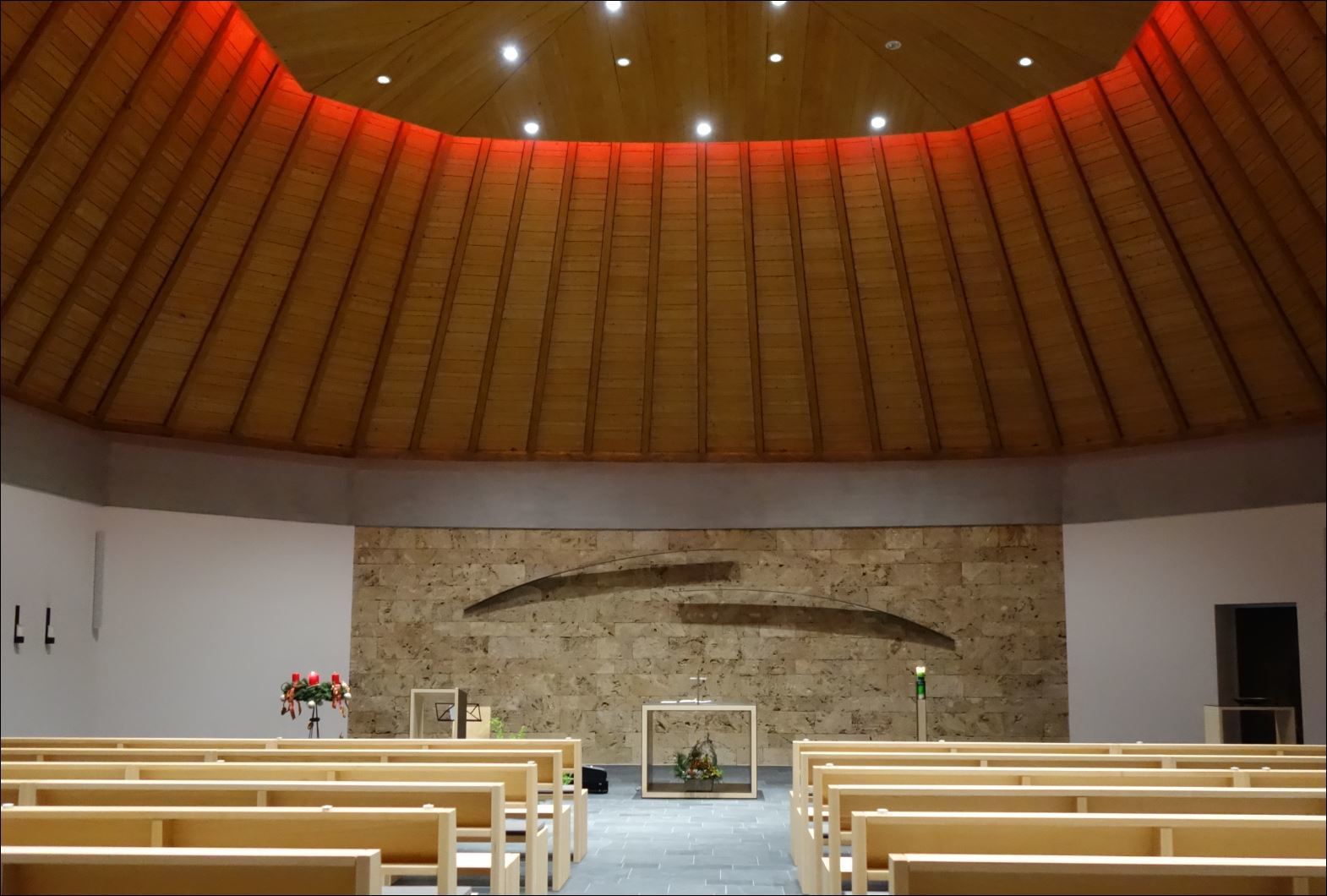 EV 20 12 02 Evangelische Kirche Innen 6698