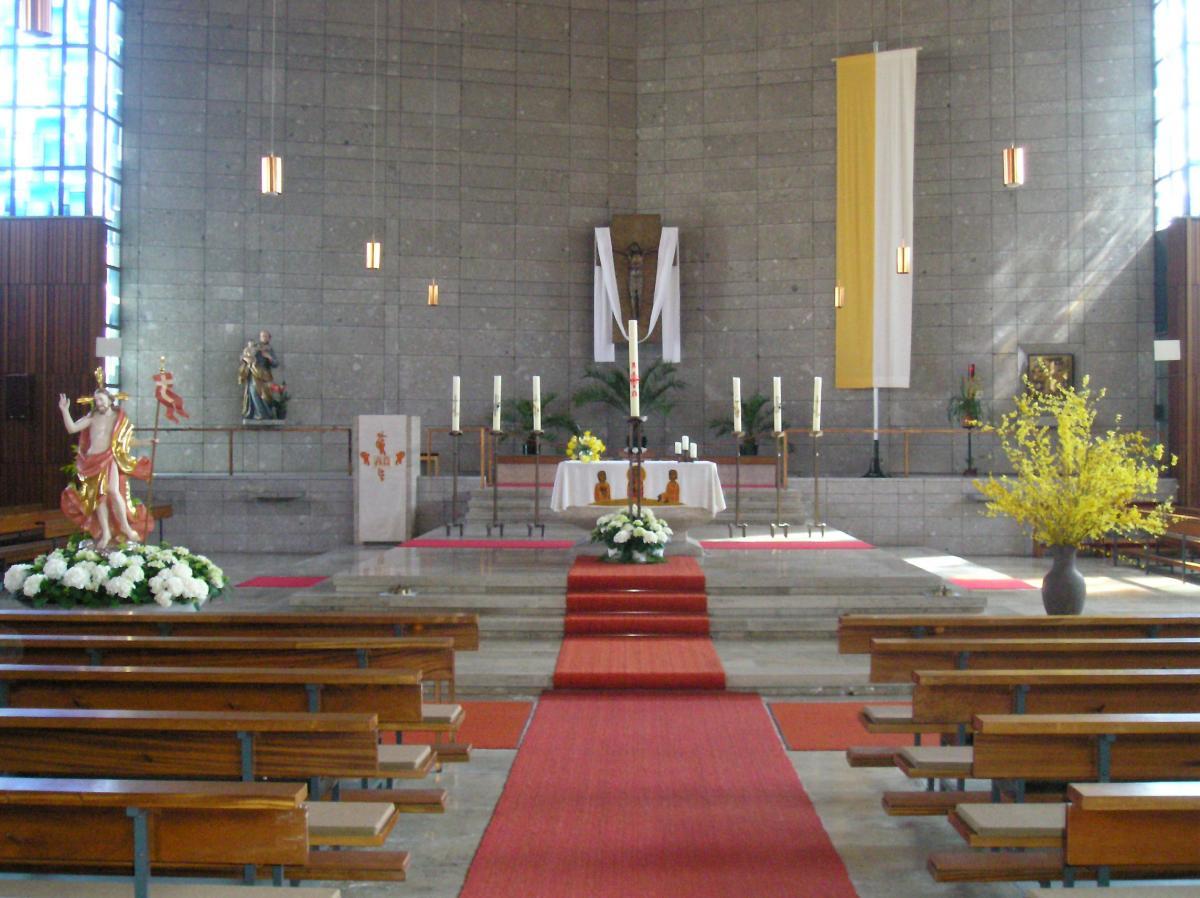 Aoes St Josef Altarraum