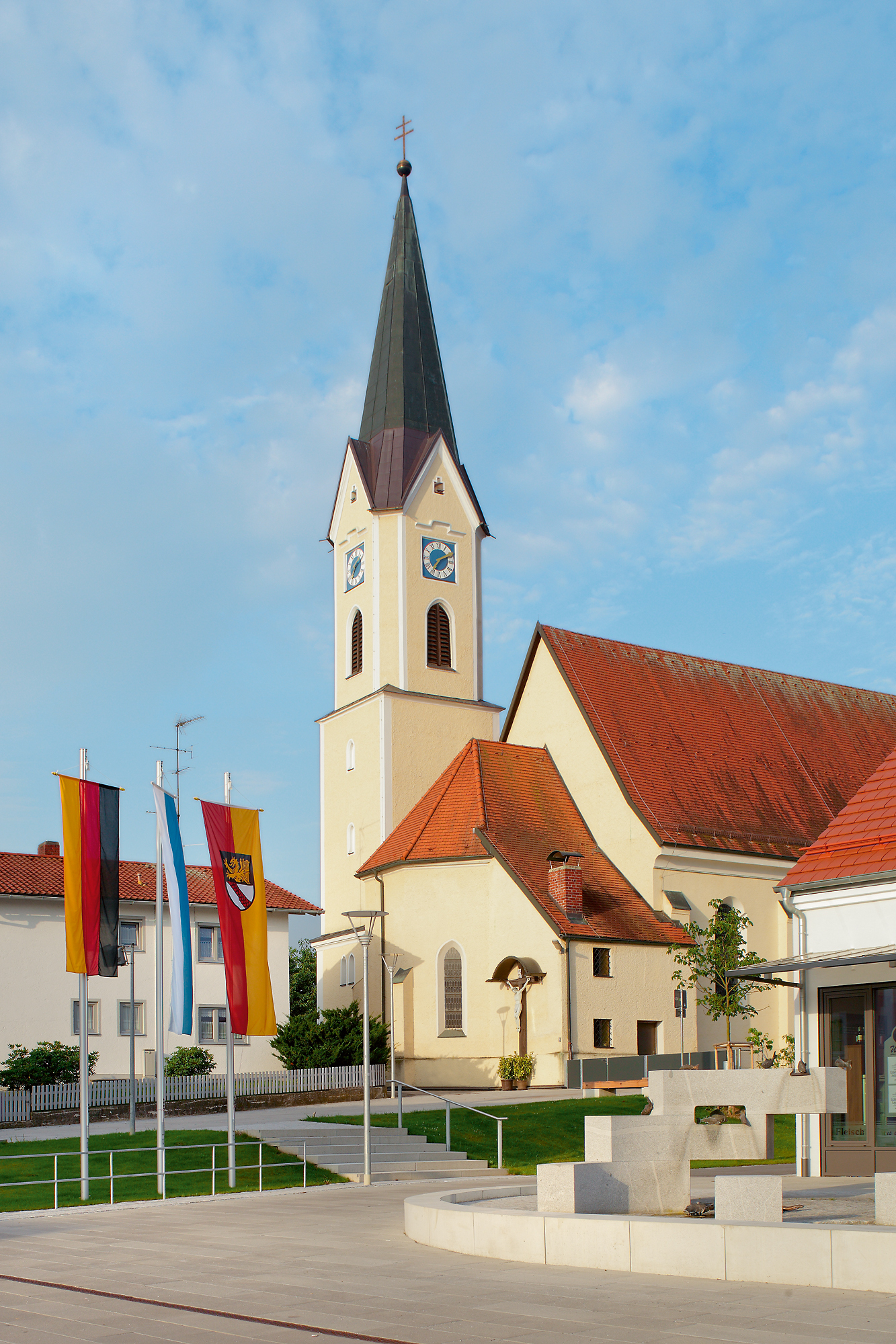 BY 2016 Dorfplatz Kirche