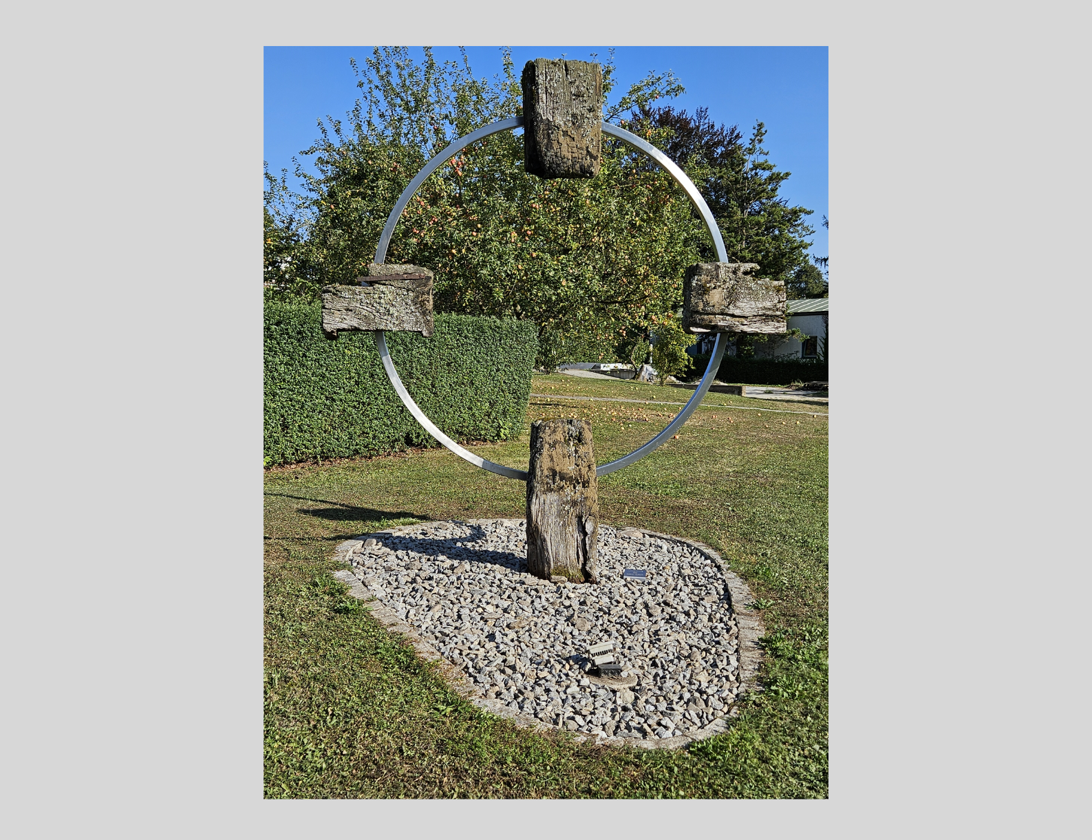 Exerzitien Andrea Wagner Park Kreuz