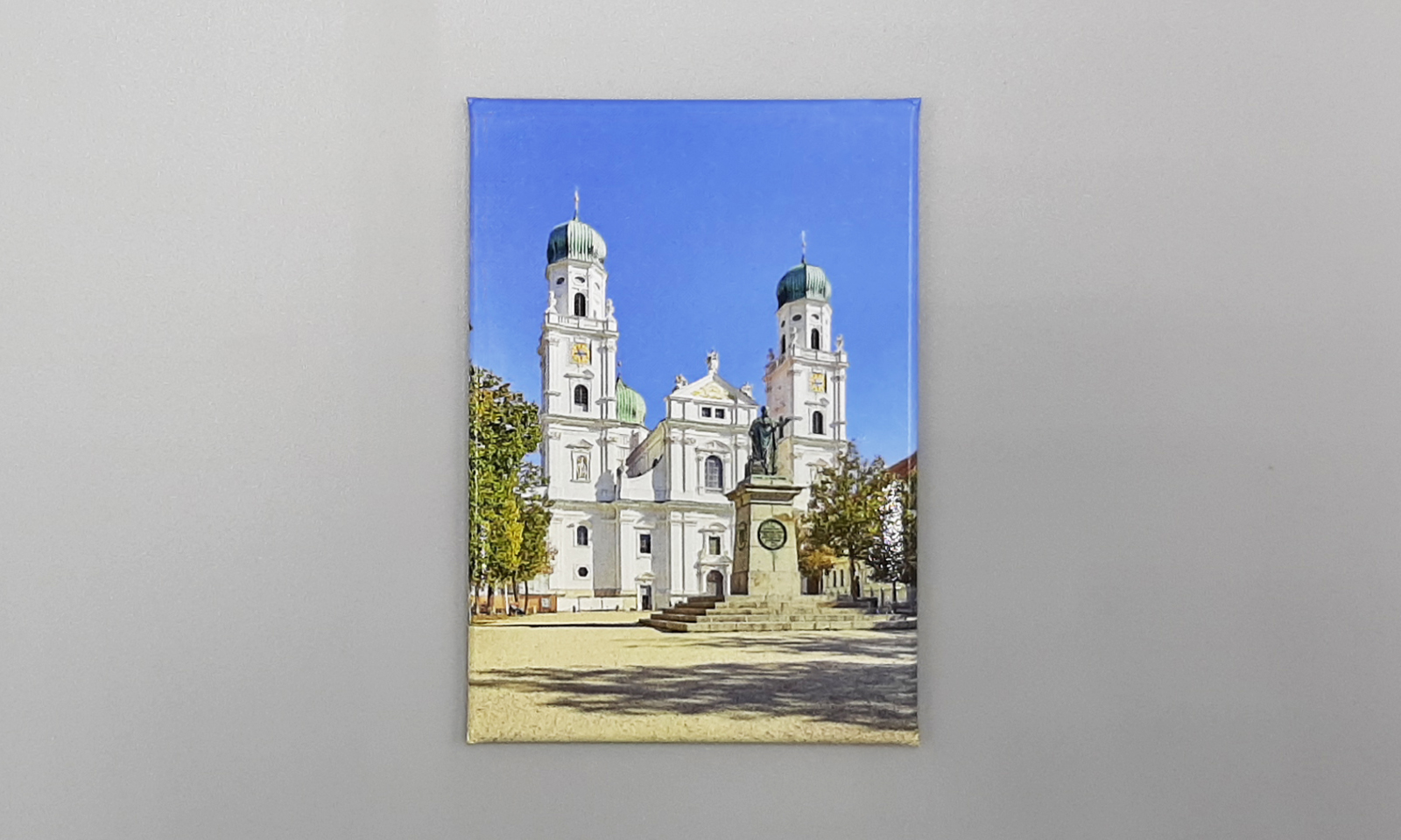 Dom Magnet1